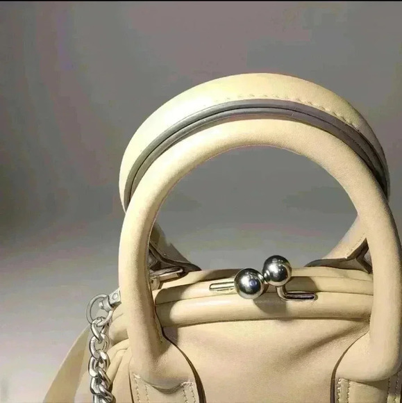 French Connection Taylor Smooth Kiss Lock Closure Doctor's Bag Cafe Au Latte - Picture 4 of 7